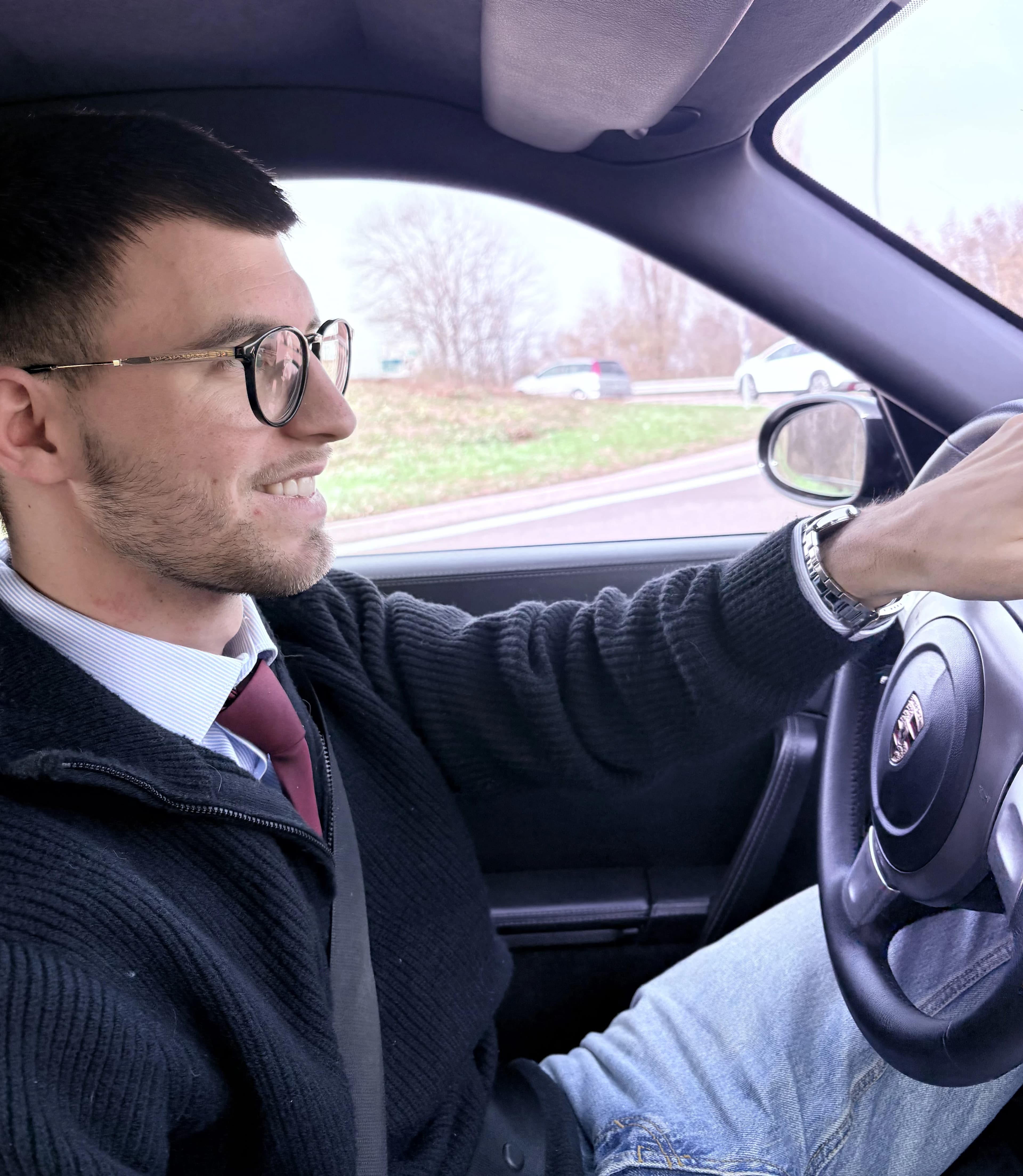 Paul Jeanroy travaillant sur un projet